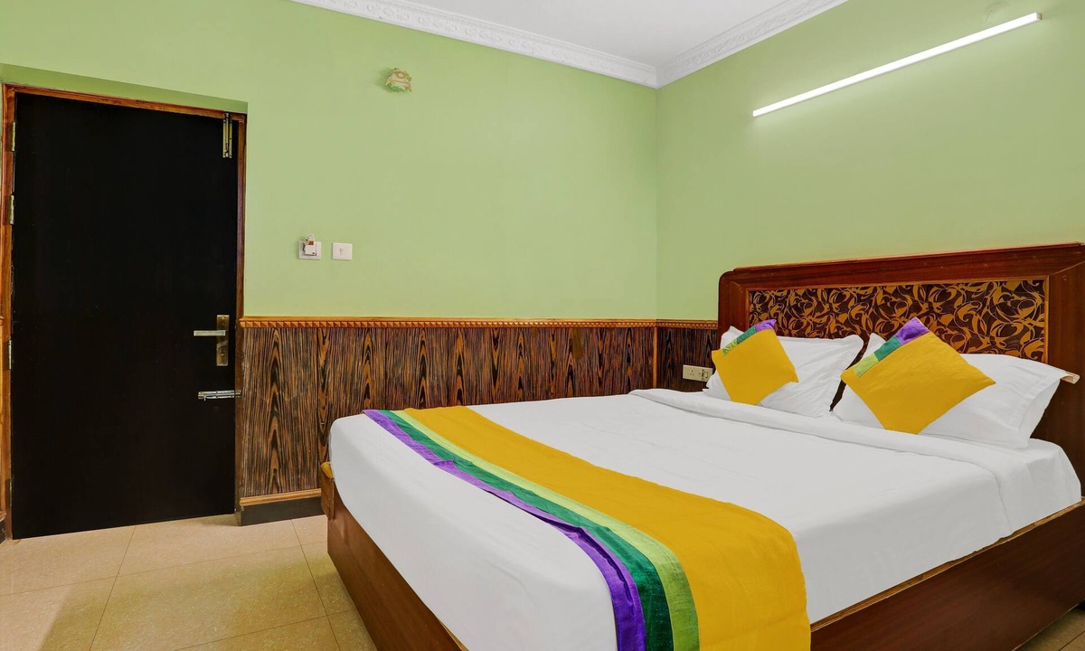 Thalayathimund Hotel | Itsy Hotels Rain Forest, 1 km from Rose Garden