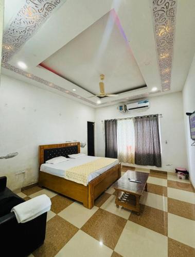 Dhampur Resort | J B Hotel,Banquet & Restaurant