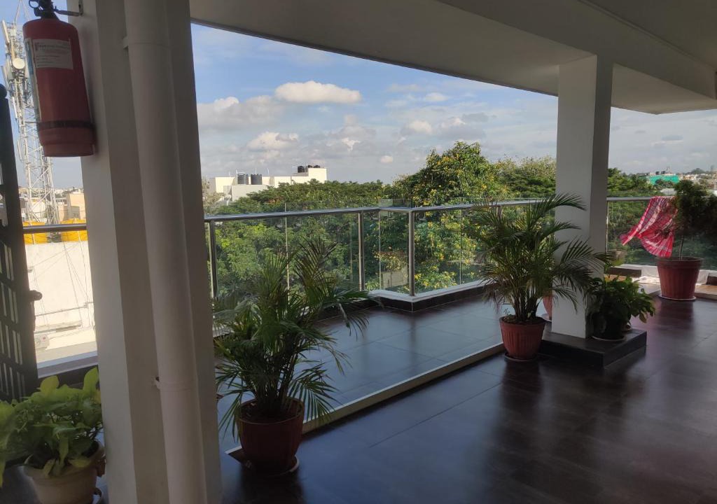 Kalyan Nagar Apartment | Justwalkin Rooms - GTS Suites, Kammanahalli