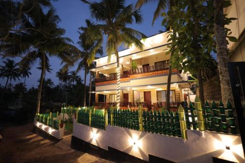Varkala Bed & Breakfast | Kallayi Beachside Resort