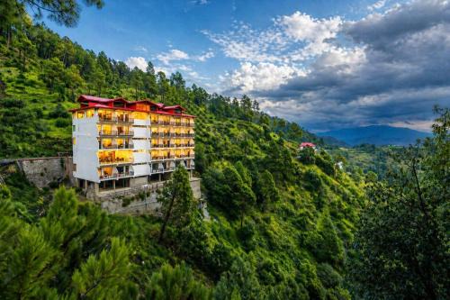 Kandaghat Hotel | Kavin - The Chail Resort