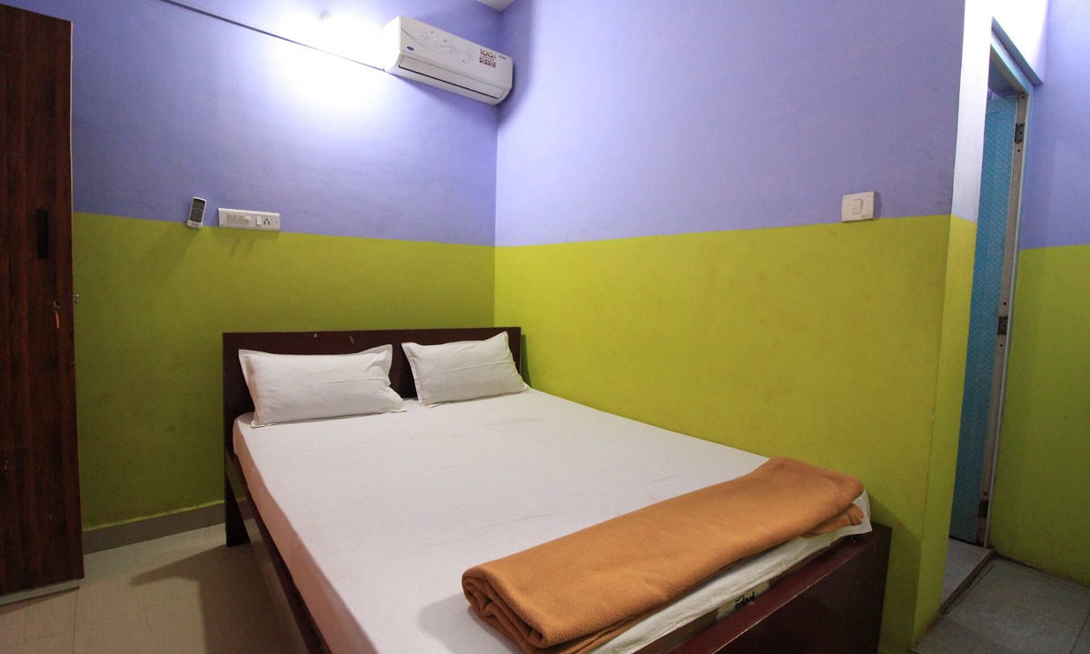 Kurinjipadi Hotel | KB Lodge