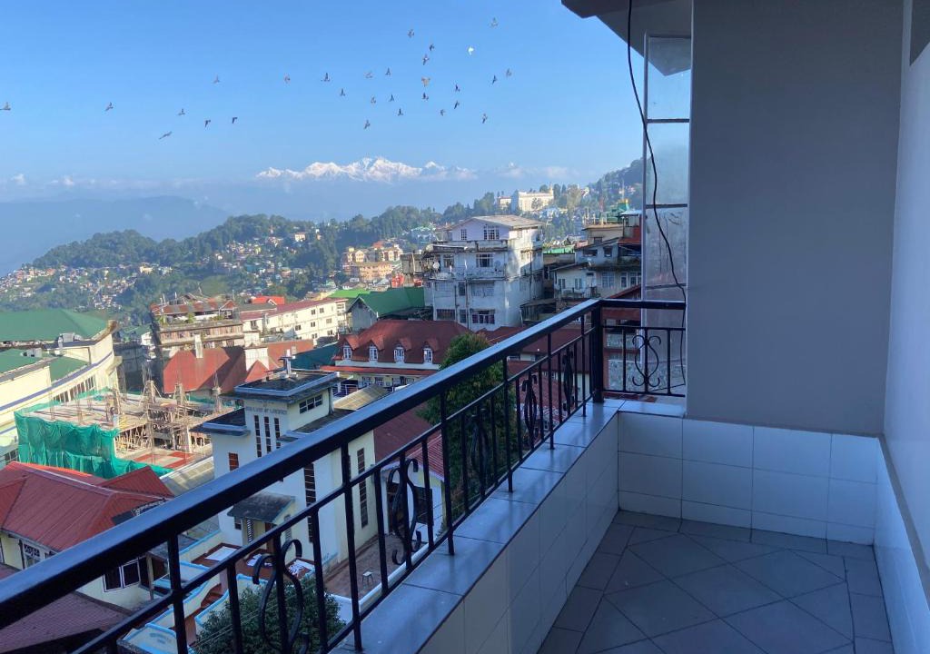 Darjeeling Apartment | Ki Kiba Dhee
