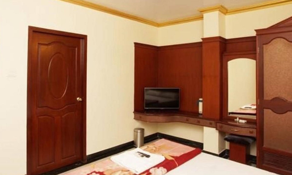 Egmore Hotel | Krishna Park