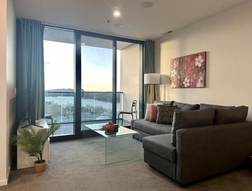 Belconnen Apartment | Lake Views Belconnen apartment with 2 bedrooms and sofa bed