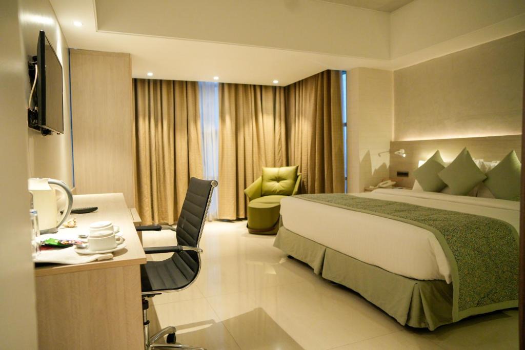 Gulshan Hotel | Lakeshore Heights