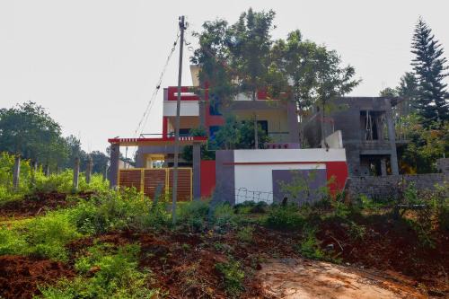 Yelagiri Hotel | Lakeside Room stay