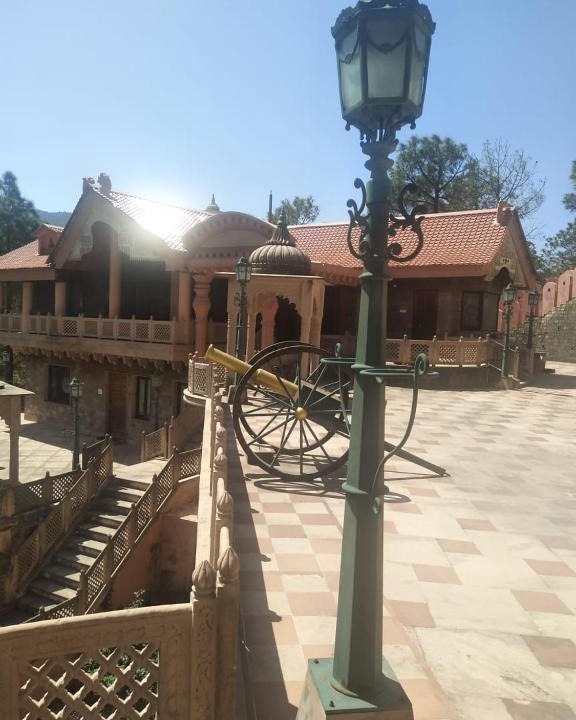 Chail Bed & Breakfast | Lal Qila Chail