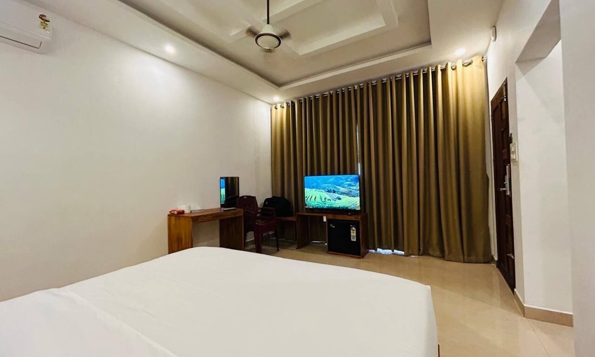Thekkumbhagam Resort | LAVILLA LAKE RESORT AND RESTAURANT