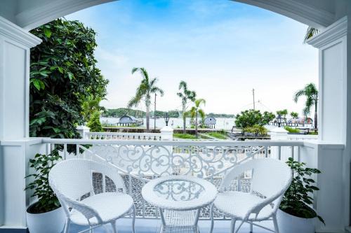 Kochi House | Le Mont Lagoon Home Stay
