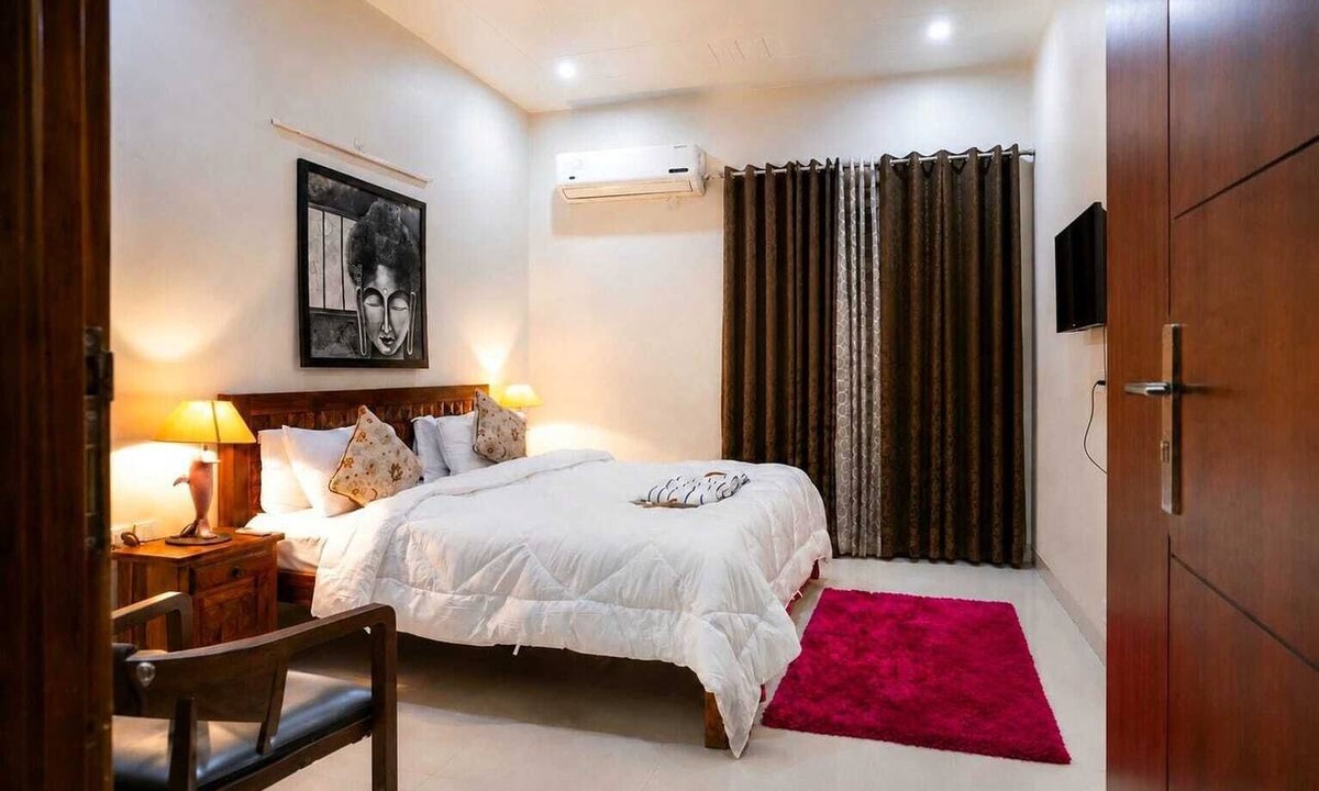 Gurugram Bed & Breakfast | Lime Tree Luxury 3Bhk Serviced Apartment