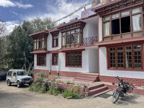 Leh House | Lingtse