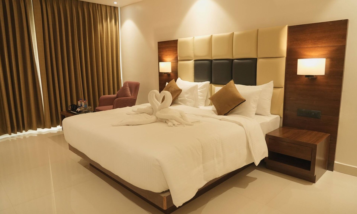 Sidhpur Hotel | Little Mastiff Dharamshala Airport
