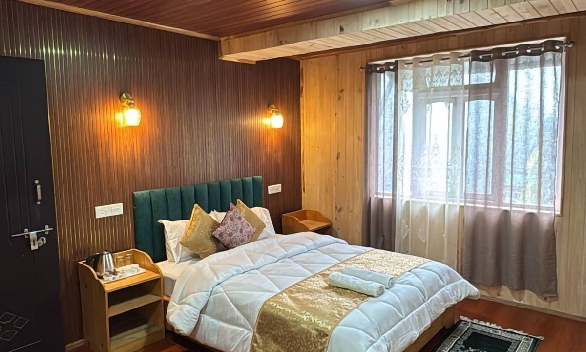 Lachung Hotel | Lotus Inn Blue Pine