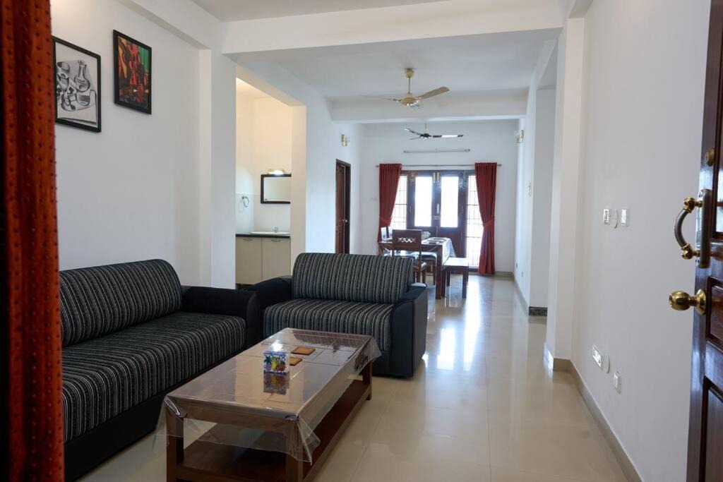 Kochi Apartment | Lovely 3-br. flat at Kadavanthra