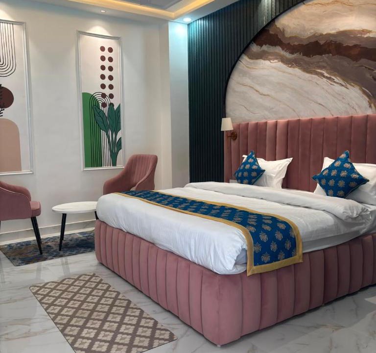 Gomti Nagar Hotel | Lucknow Courtyard
