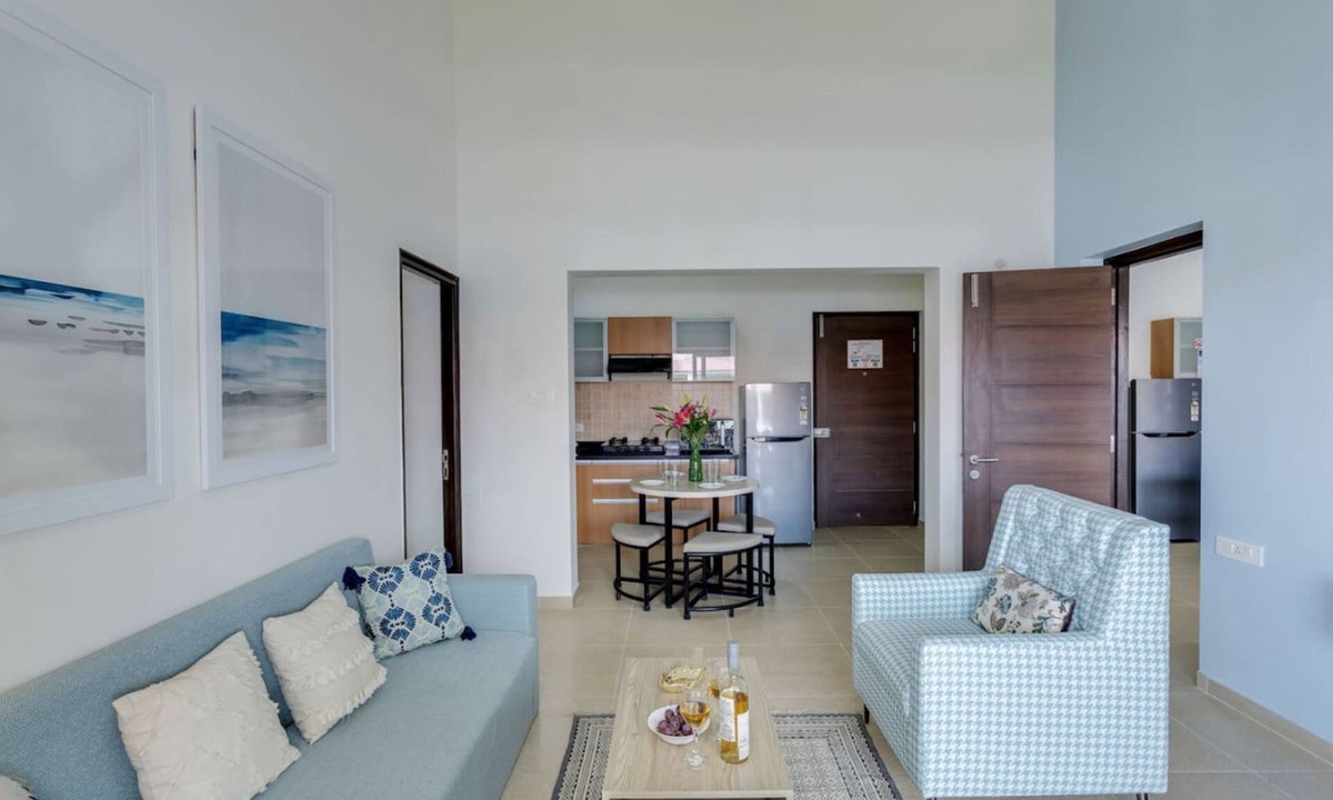 Saunta Vaddo Apartment | Luxe 1bhk w Pool Sauna 1km to the Beach