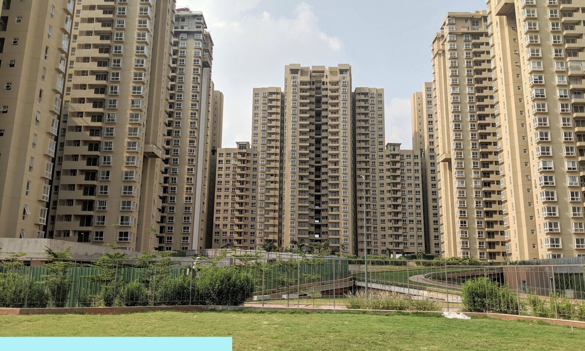Bengaluru Apartment | Luxurious 5* stay with best amenities and services with a hasselfree living