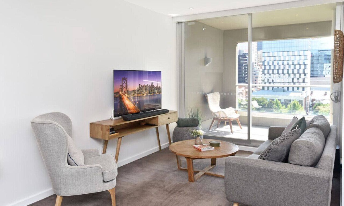Adelaide Central Business District Apartment | Luxury Overlooking Hindmarsh Sq with Pool & Gym