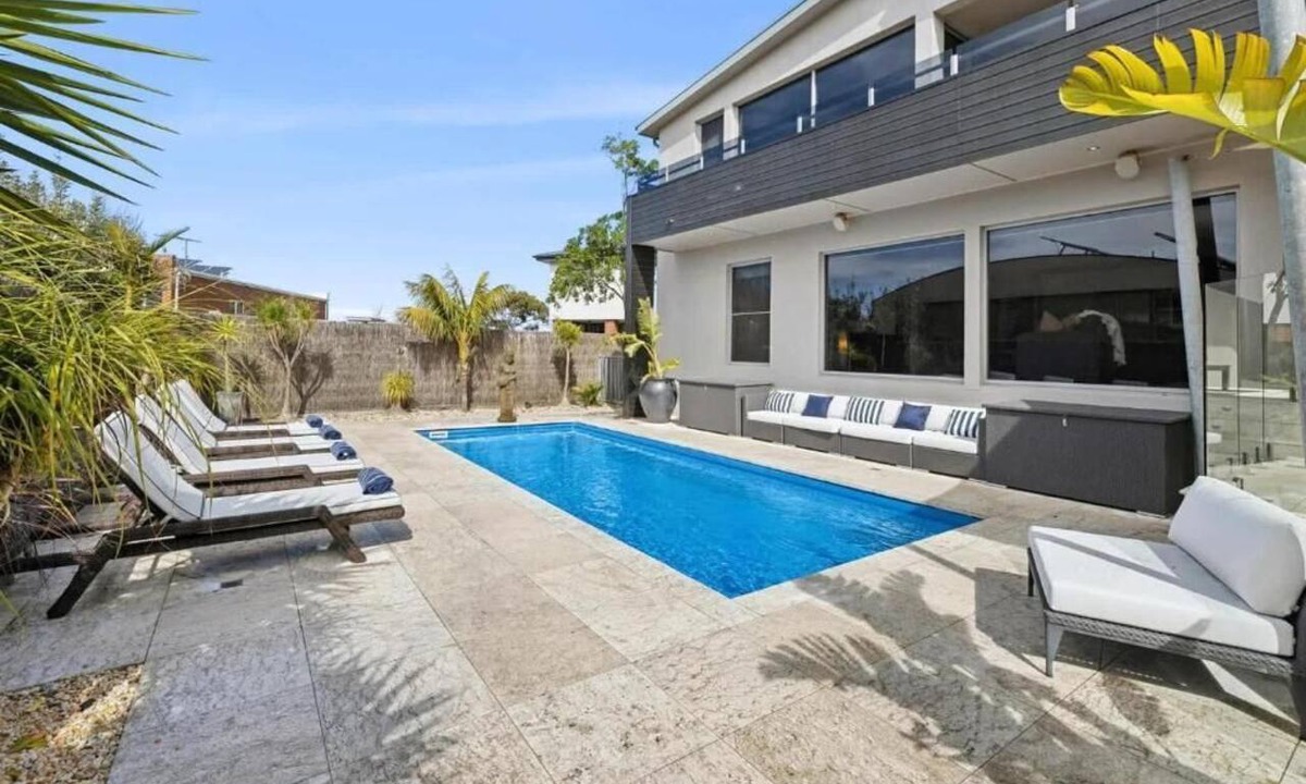 Torquay House | Manna Heaven Luxury Coastal Retreat with Pool