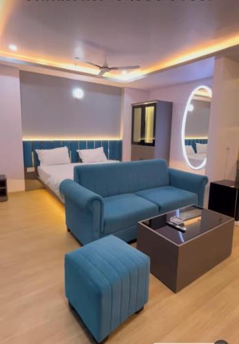 Gomti Nagar Apartment | MANTHAN The Comfort Stay DLF MY PAD