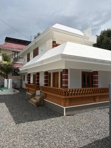 Irinjalakuda Villa | Marvel Villas
