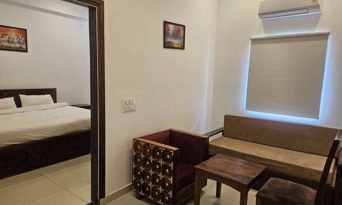 Udaipurwati Hotel | Mayoor Hotel