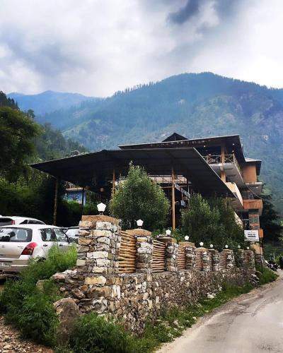 Banjar Hostel | Mazel Tov Stays, Tirthan Valley