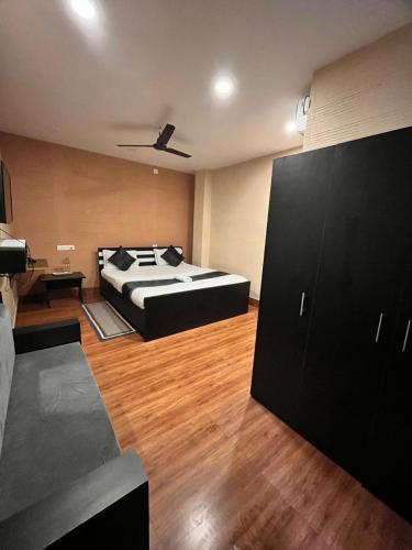 Siliguri Hotel | Meeraj Residency