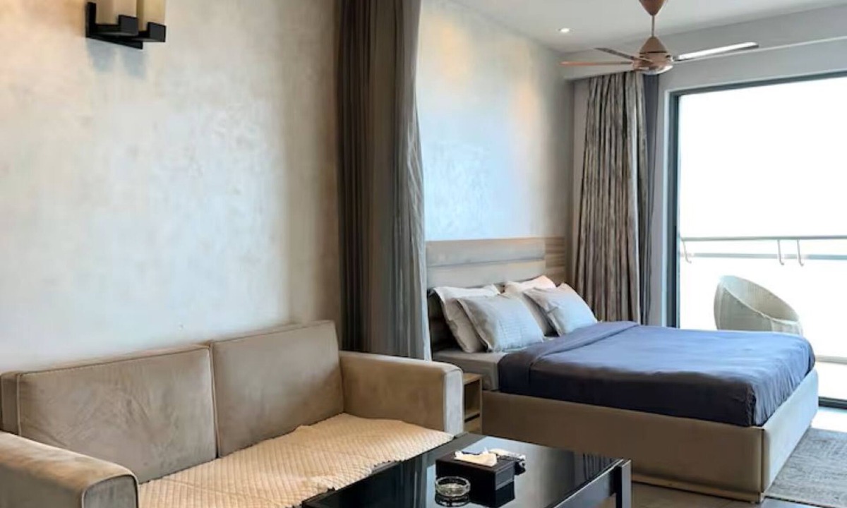 Noida Apartment | Mellow by Rivique Inn - 39th Floor - River View