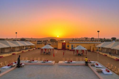 Sam Hotel | Melody Moon Desert Camp & Resort