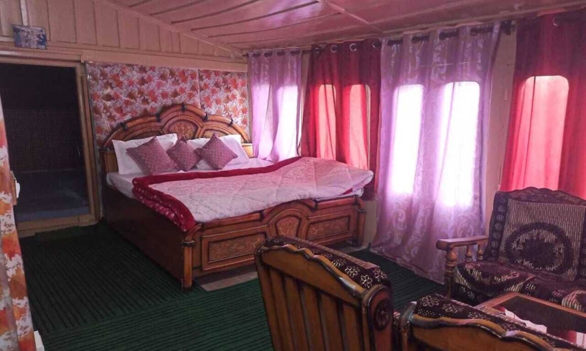 Jibhi House | Midway home stay