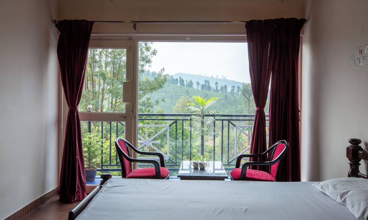 Valparai Hotel | Misty Creek Homestay