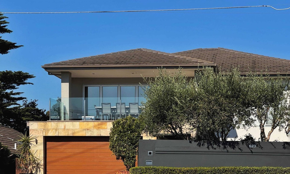 Frankston South House | Modern Frankston South Holiday House with Bay View