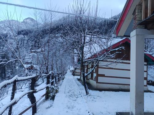 Jibhi House | Moksh Jibhi Retreat
