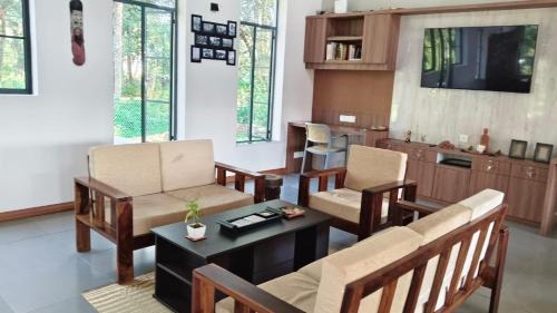 Bolpur House | Moner Pukur