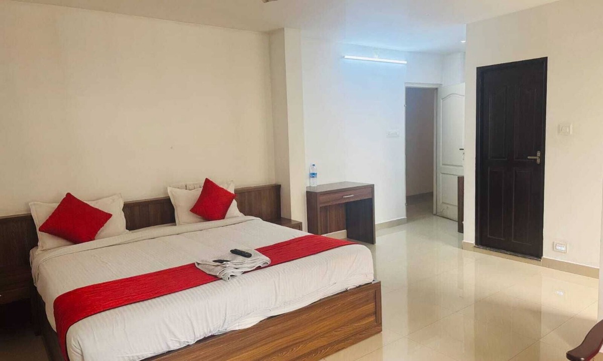 Devikolam Hotel | Moon Way