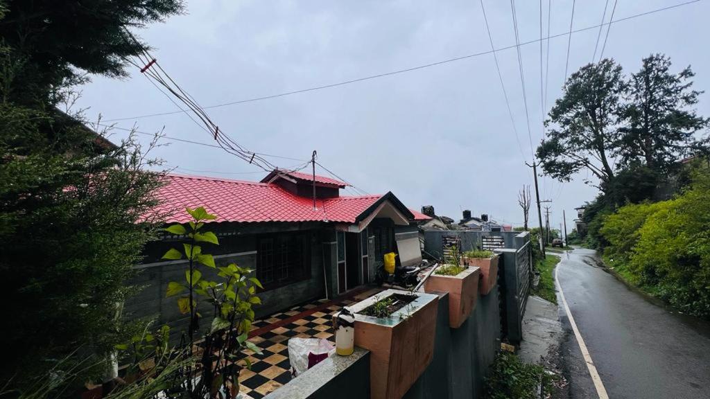 Thalayathimund House | mountain view cottage-rooms