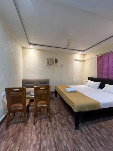 Santacruz Hostel | Mumbai Residency
