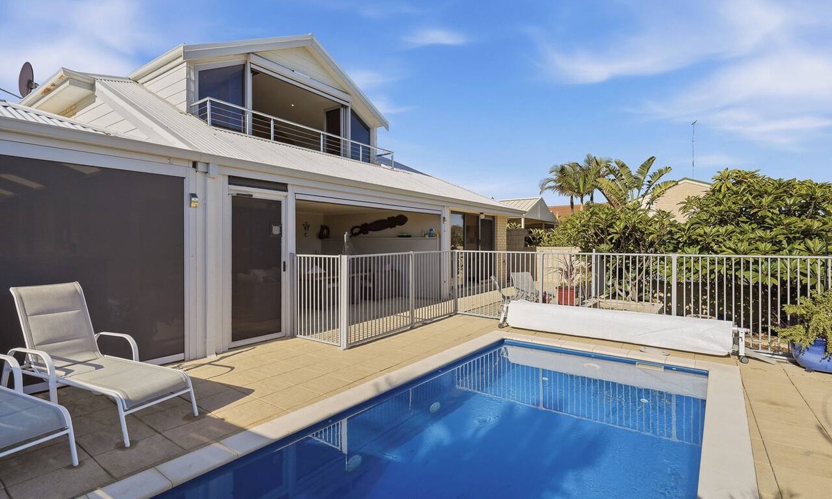 South Yunderup House | Murray River family retreat with private pool, kayaks, paddleboards and reserve views