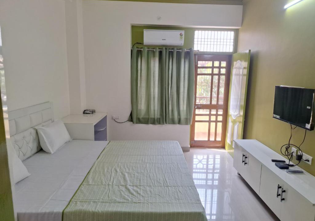Varanasi House | N-Square Home Stay - Feel Home!