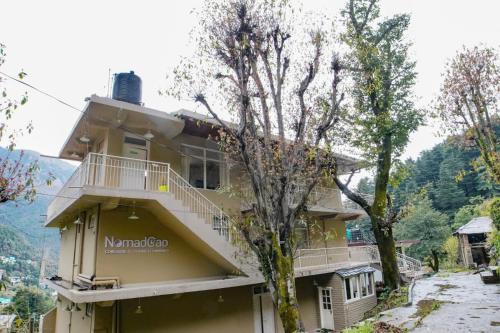 Dharamkot House | NomadGao Dharamkot - A social hotel with Coworking, fast Wifi, peaceful rooms, and great views - Close to Mcleodganj