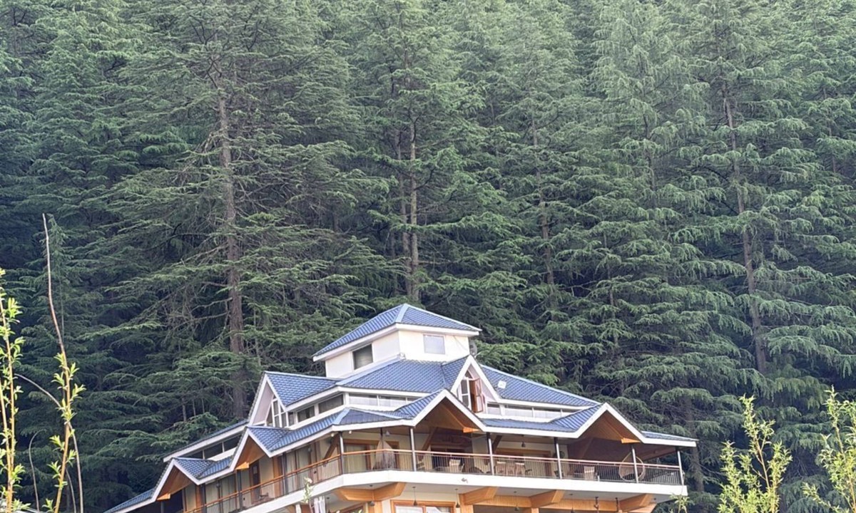 Manali Apartment | Oak & Amber Retreat