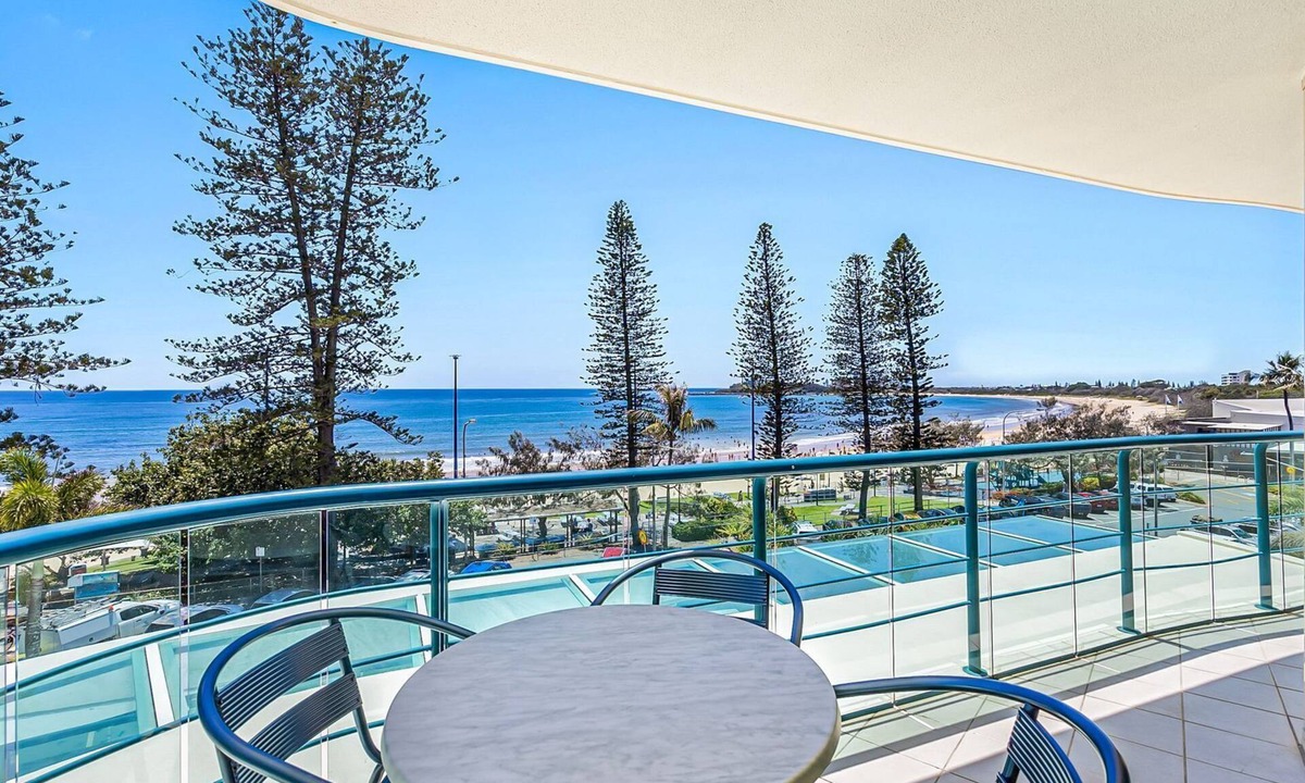Mooloolaba Apartment | Ocean Front Mooloolaba Esplanade Apartment 2BR