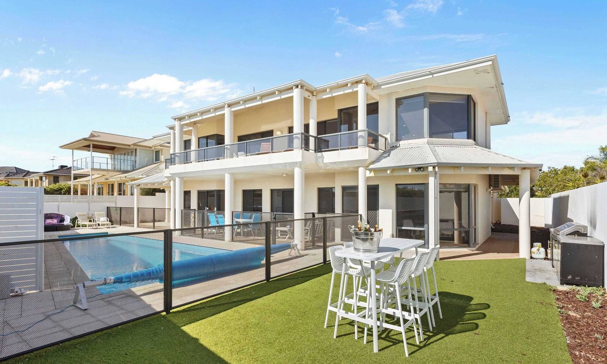 Halls Head House | Oceanfront Escape Private Pool and Beach Access
