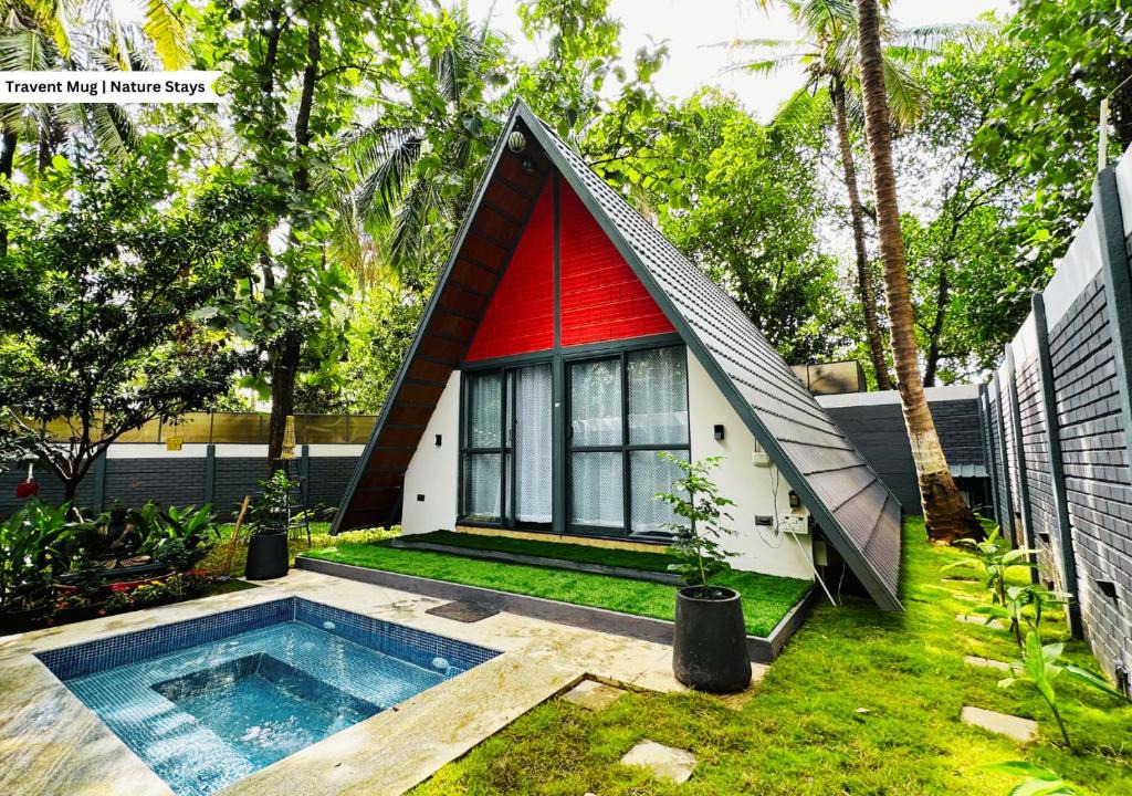 Ramanagara Villa | Oh - Bali Villa by Travent Mug