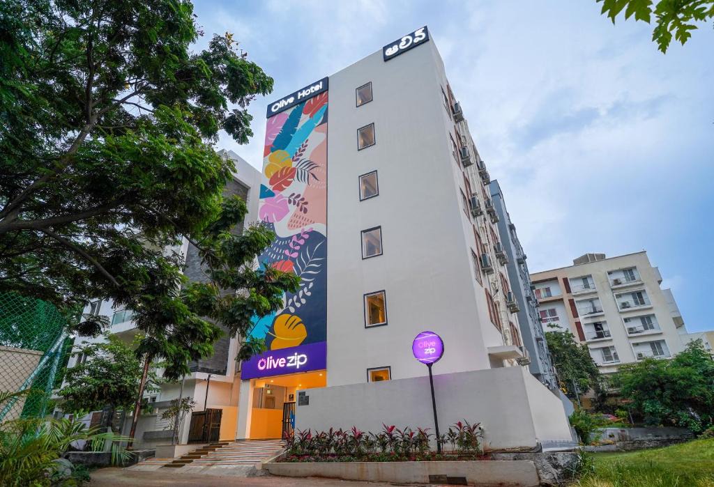 Gachibowli Hotel | Olive Zip Gachibowli by Embassy Group