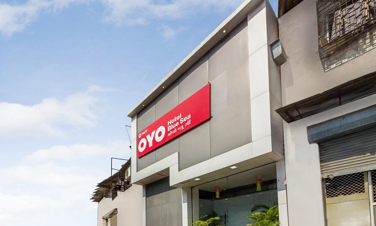 Sakinaka Hotel | OYO 7407 Hotel Blue Sea