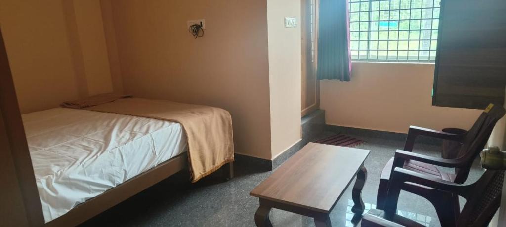 Madduru Cabin | P.M.Residency Boarding and Lodging