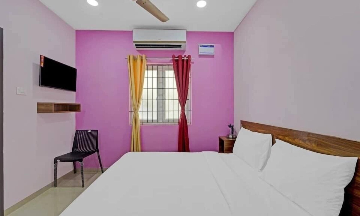Thoraipakkam Hotel | Pavis